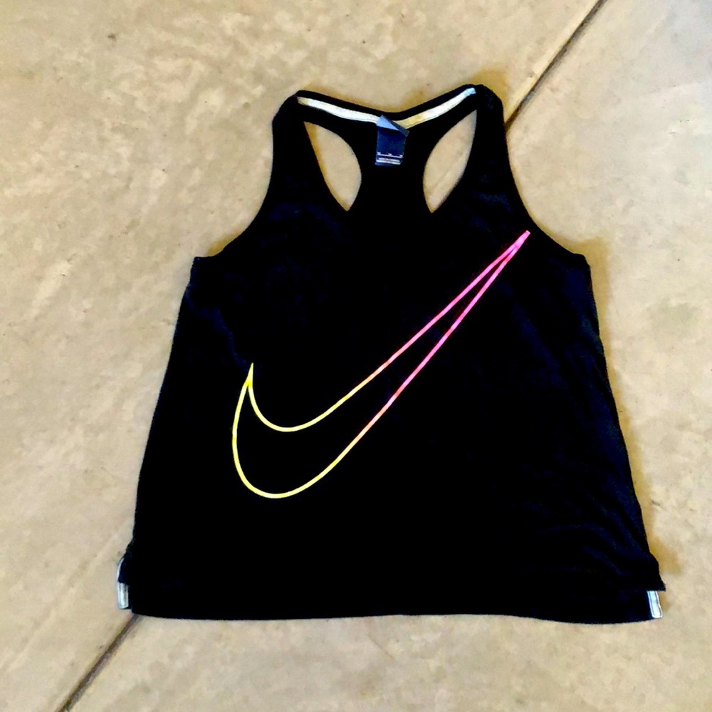 Cropped Nike Tank